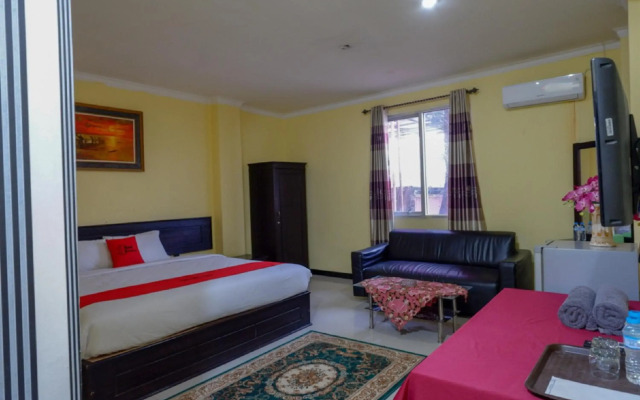 RedDoorz near Citraland Waterpark Kendari