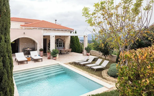 Artemis Apollonas Villa