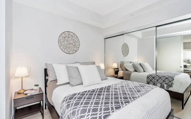 QuickStay Yorkville Condo - Yonge & Bloor