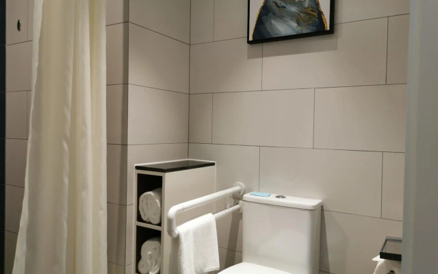 Holiday Inn Express Shanghai Kangqiao by IHG