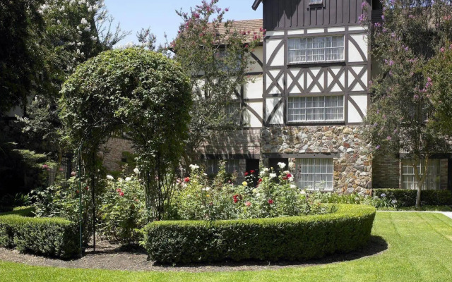 Anaheim Majestic Garden Hotel