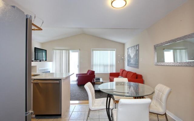 Pelicanstay in Churchill Meadows