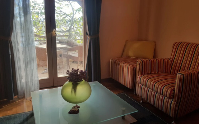 Villa Rava rooms & restaurant