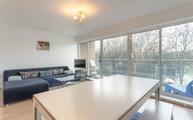 Stylish 2 Bedroom in Trendy East End