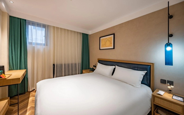 Qiuguo Hutong Courtyard Hotel – Guest Rooms – Beijing