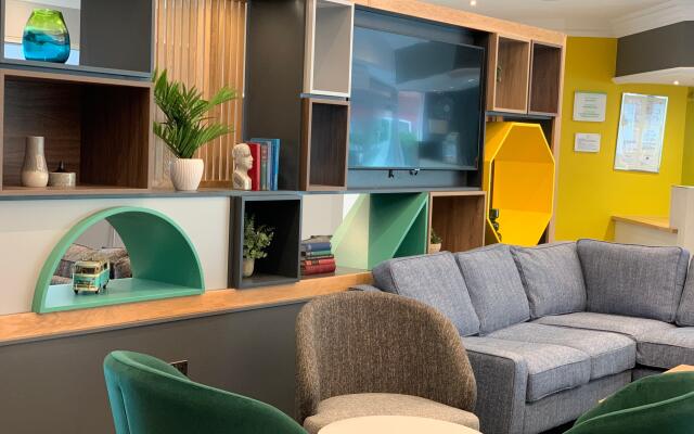 Holiday Inn Aylesbury by IHG