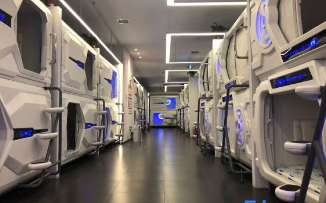 Xianyang space capsule hotel