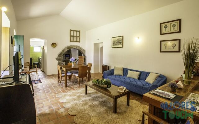 Casa do Merend rio in Biscoitos