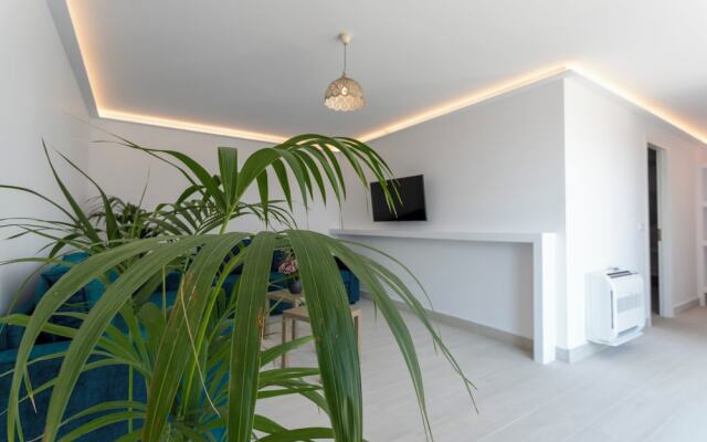 Palm Island Suites