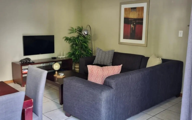 Homely Apartment, Hatfield, Unit-9