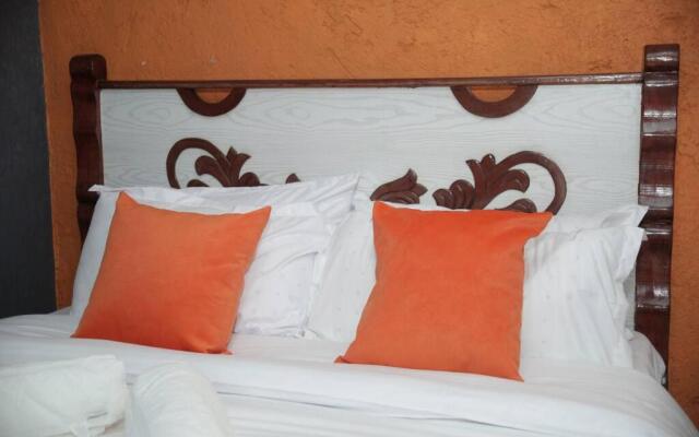 Little Nile Studio Homestays Nakuru
