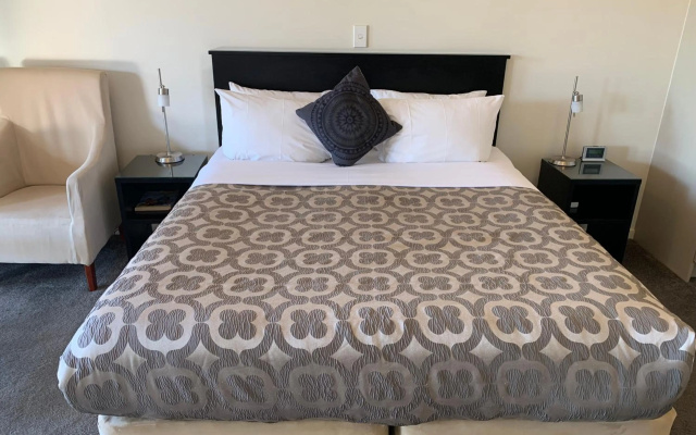 Salerno Motel Apartments – Guest Rooms – Christchurch