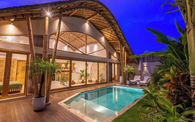 Sunny Paradise Villa by Betterplace