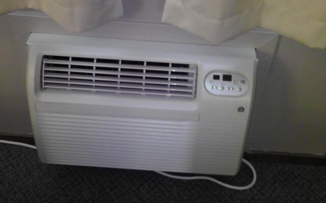 Motel 95 and Campground