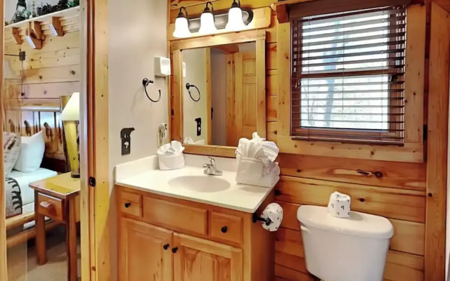 Running Bear by Jackson Mountain Rentals