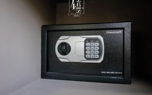 R04 Habitación Equipada STV WIFI Parking