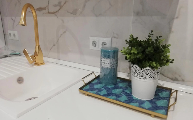 Lux City Loft in front of the Port