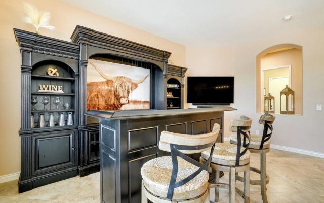 Goodyear Oasis w/ Private Pool & Hot Tub!