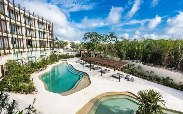 Warm Loft With Incredible Garden View 014 By Sandy Powerful