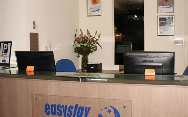 Easystay Studio Apartments