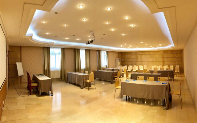 Dormitory Hualing Tbilisi Hotel