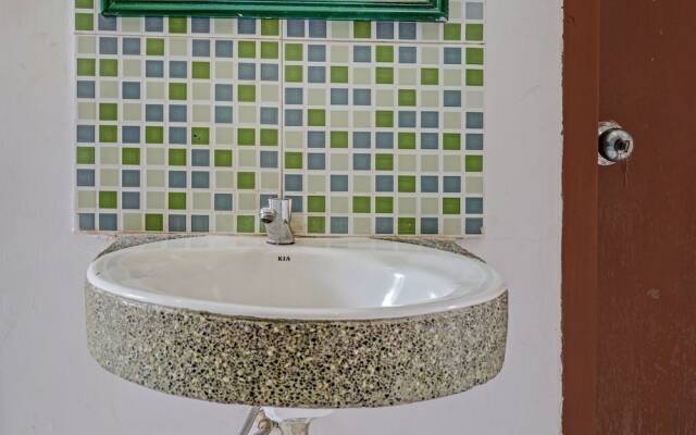 Super OYO Capital O 91810 Hotel Balebat 2