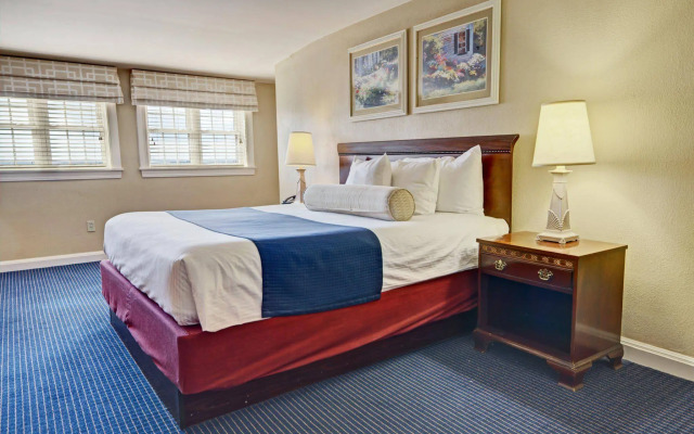 Club Wyndham Newport Onshore