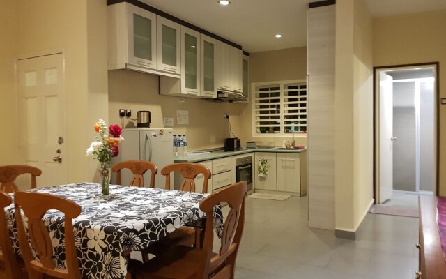 Gerard's Place Greenhill Resort - Carnation