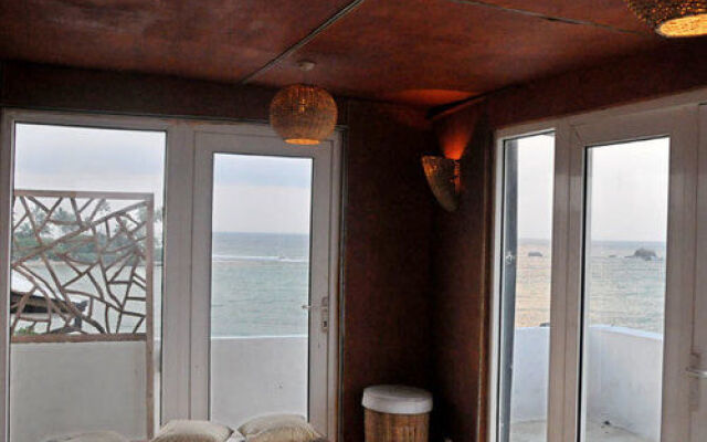 Mamas Coral Beach Hotel & Restaurant