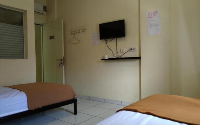 OYO 3499 J8 Hotel