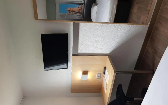 B&B HOTEL Béthune Bruay-la-Buissière