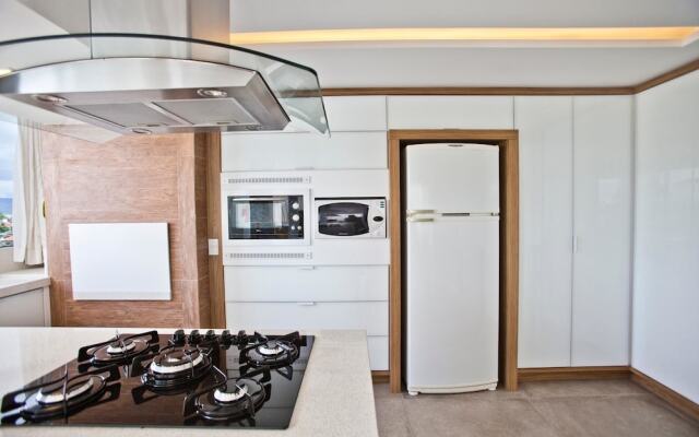 FL014 3 Bedroom Apartment By Senstay