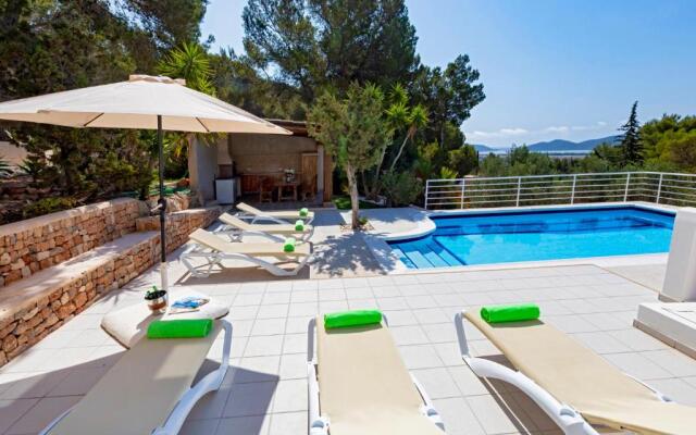 Villa in Ibiza Town, sleeps 6 - Can Damia