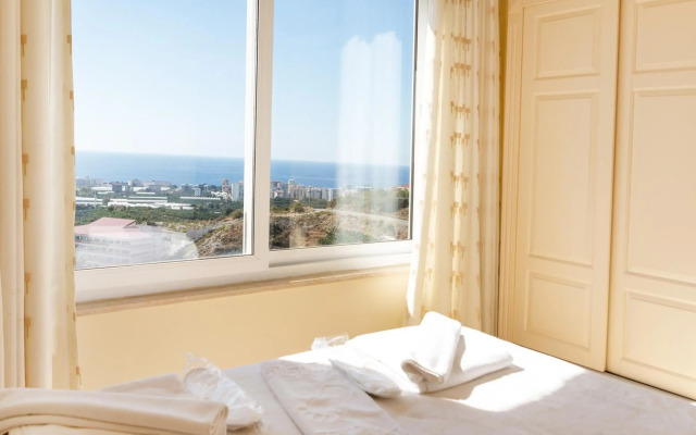 Goldcity Hotel