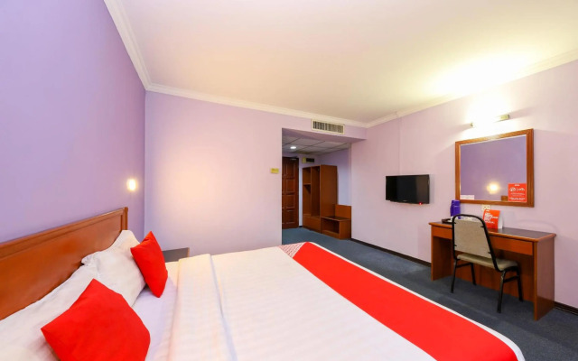Super OYO 473 Comfort Hotel 2