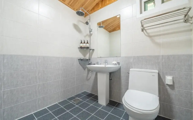 Yeosu Arum Oceanview Whole House Pension