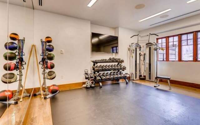 4 Bedroom + Den Luxury Residence at Solaris Residences