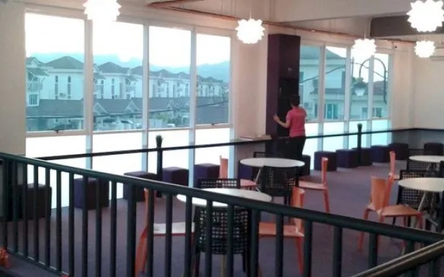 SKYPOD Hostel