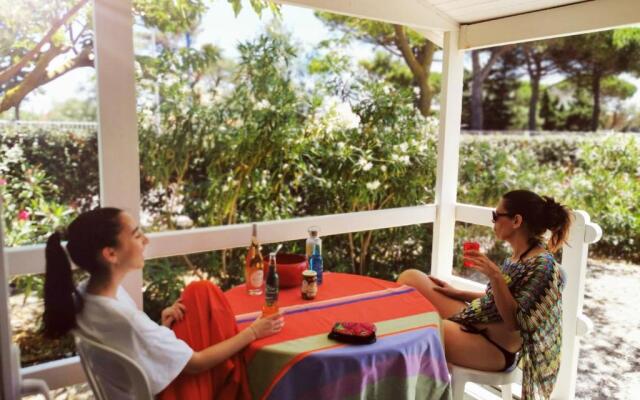 Camping Hameau Des Cannisses