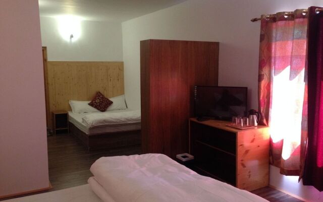 Radhu's Boutique Inn
