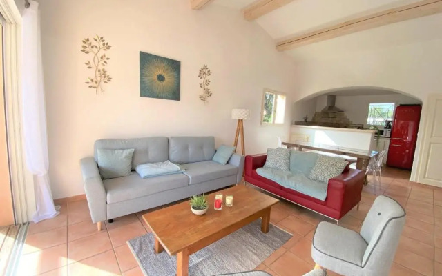 Villa pleine de charme avec piscine proches des plages