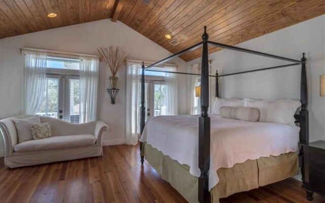 The Crystal Beach House - 1768742