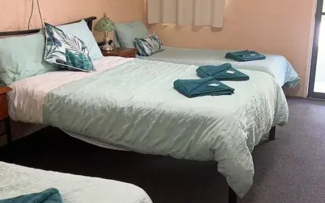 1 Showgrounds Road Horse Creek QLD 4714