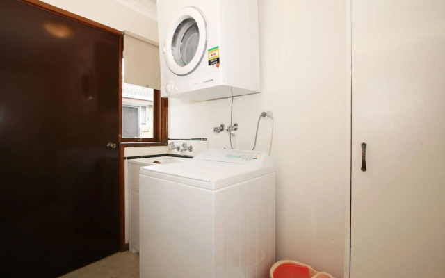 40 Thames Holiday Unit