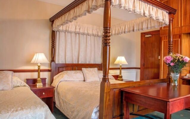 The Revelstoke Hotel