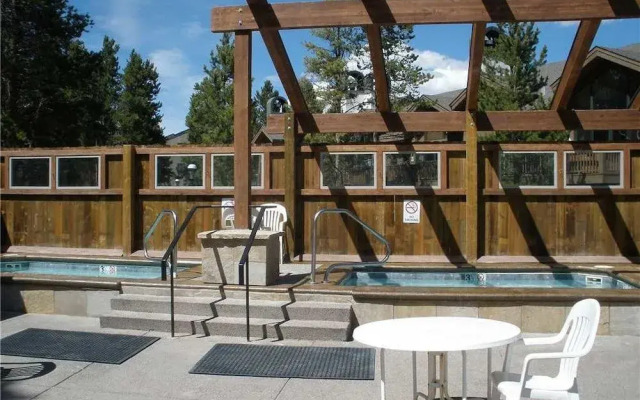 Cimarron Unit 402 by RedAwning