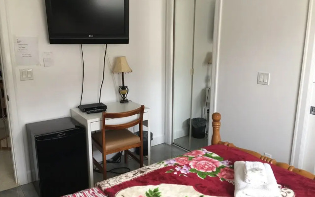 WHITEHOUSE Guesthouse
