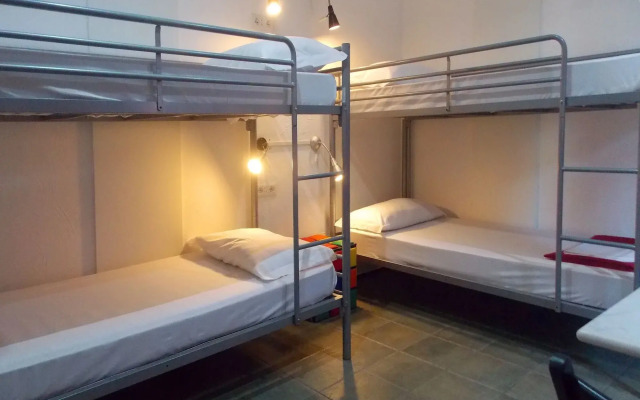 Hostel Colours