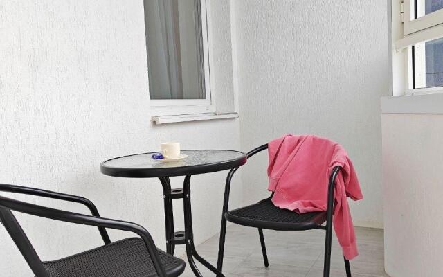 Апартаменты на улице Азина