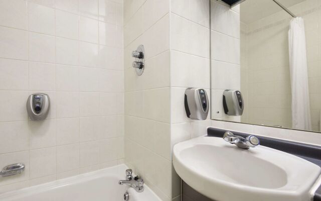 Super 8 by Wyndham Durham